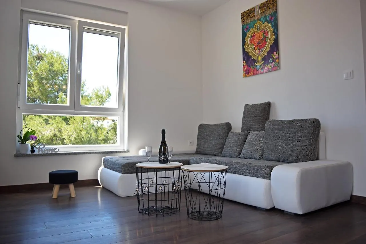 Apartment Summer Breeze Pula